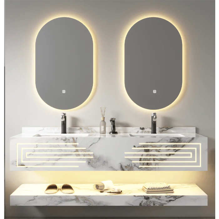 product_image_6745a52f813aa.png مغسلة صيني بورسلين رخامي حوضين إيمـاك مع مرآتين 1040A-120DQ بتصميم عصري وفاخر. مصنوعة من بورسلين عالي الجودة بلمسة رخامية، مقاس 120 سم، مع مرآتين بإضاءة LED ورف تخزين عملي. تتميز باللون الأبيض الرخامي لمظهر أنيق، مقاومة للرطوبة وسهلة التنظيف. صنعت في الصين بجودة عالية لاستخدام طويل الأمد.
